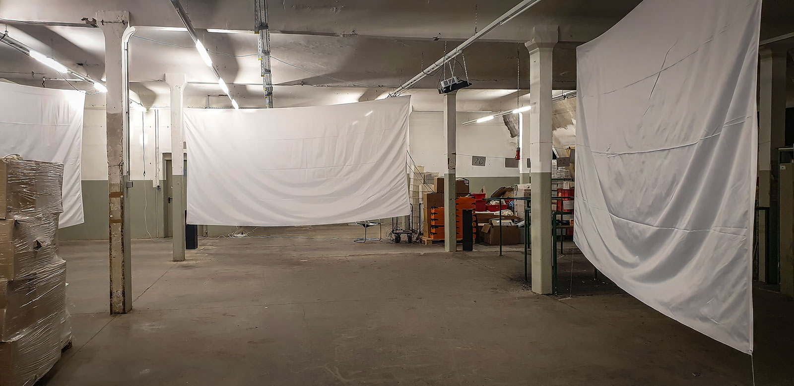 Hängung der Projektionsflächen